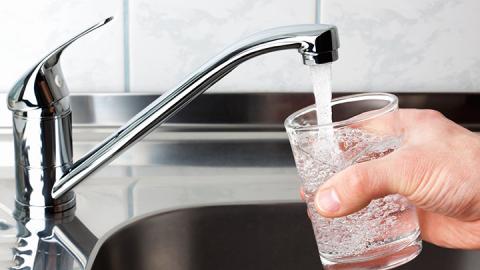 Database Finds More than 250 Contaminants in Tap Water